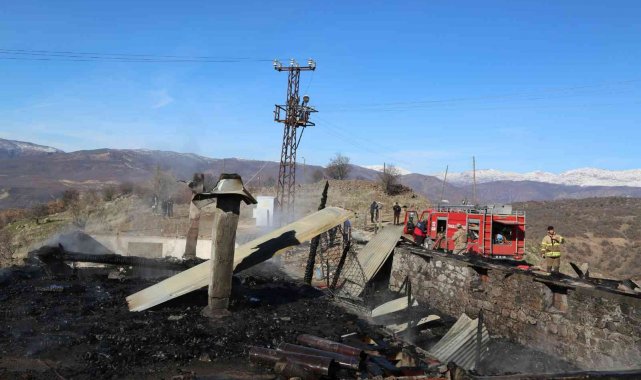 Köy evindeki yangında 1 kişi yanarak can verdi