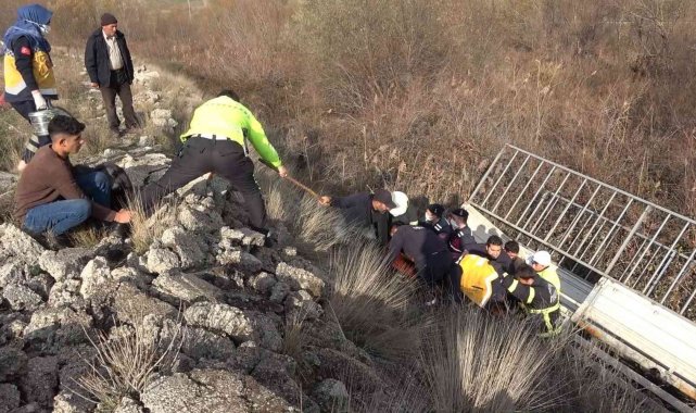 Küçük çoban bir an olsun polisin ayağını bırakmadı: İnsan zinciri ile kurtarılan hayat