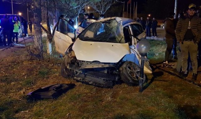 Kum yüklü tır ile otomobil çarpıştı: 1 ağır yaralı