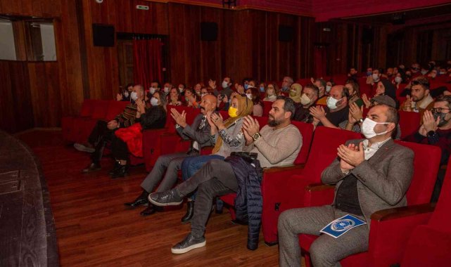 Kumdan Şehir izleyici ile buluştu