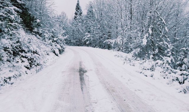 Küre Dağlarında kar yağışı etkili oldu