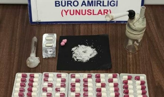 Kütahya'da bir araçta uyuşturucu ele geçirildi