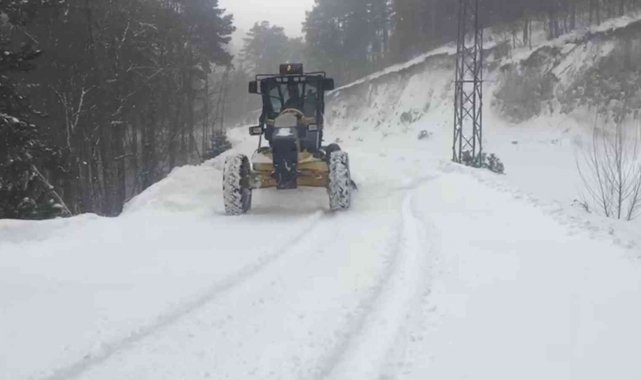 Kütahya&#039;da karla mücadele çalışmalarına