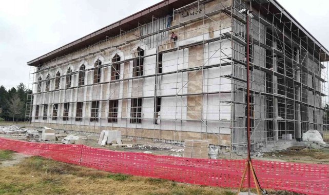 Kütahya&#039;da Mehmetçik Camii inşaatı hızla devam ediyor