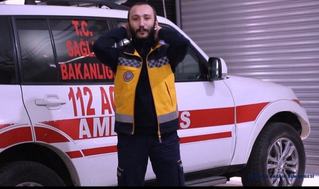 Kütahyalı sağlık çalışanları, engellilere sevgilerini işaret diliyle anlattı