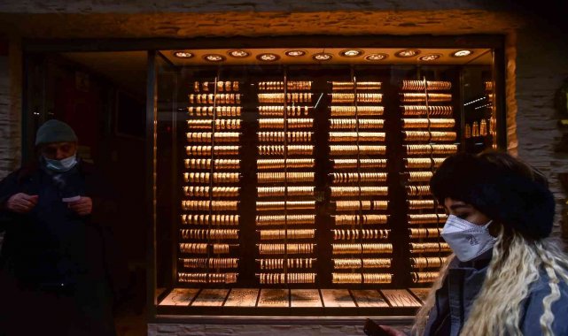 Kuyumcular altının 2022 yılında stabil kalacağını düşünüyor