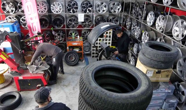 Lastikçilerde 'kış' mesaisi