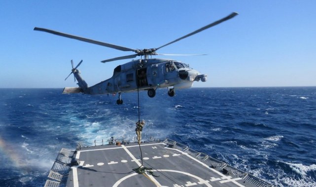 Libya açıklarındaki fırkateynde SAT timi tarafından; "Denizde Denetim Harekâtı" ve "Halattan Serbest Kayma" eğitimi