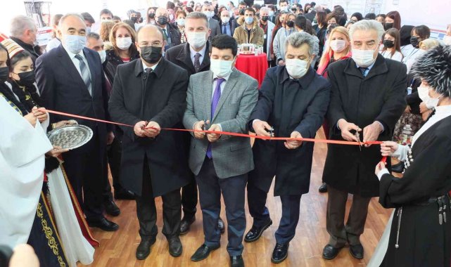 Lise öğrencilerinin projeleri TÜBİTAK Bilim Fuarı'nda sergilendi