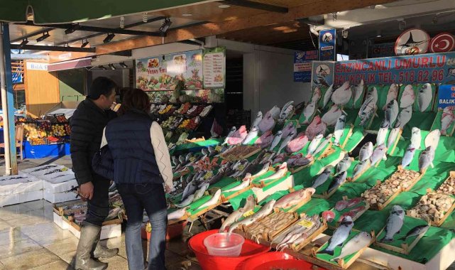Lodos tezgahları da vurdu, en ucuz balık istavrit oldu