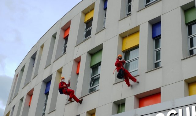 Lösemili çocuklara dağcılardan şaşırtan sürpriz