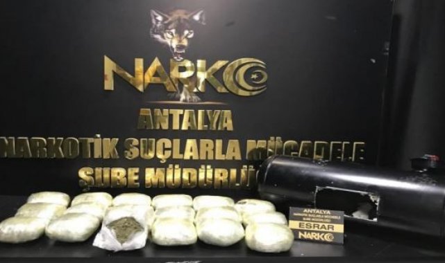 LPG tankına gizlenen 10 kilo 450 gram esrarı, dedektör köpek buldu