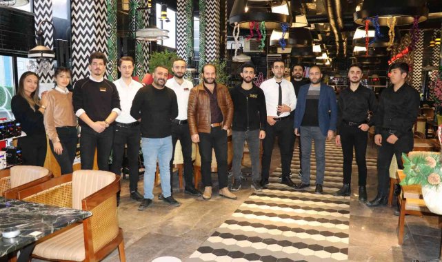 Luxury Balkon Kafe yılbaşı hazırlıklarını tamamladı