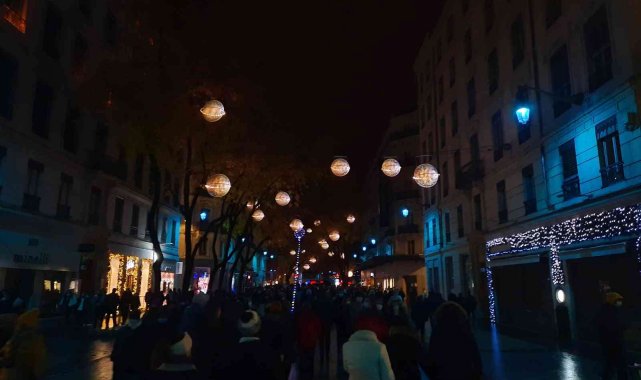 Lyon'da ışık festivali hayran bıraktı