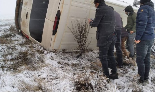 Maden servisi takla attı 5 işçi yaralandı