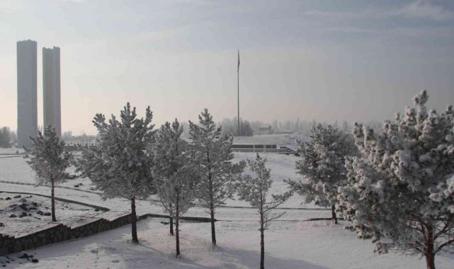 Malazgirt&#039;te kırağı ile gelen güzellik