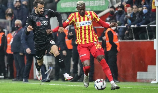 Mame Baba Thiam 9.golünü attı