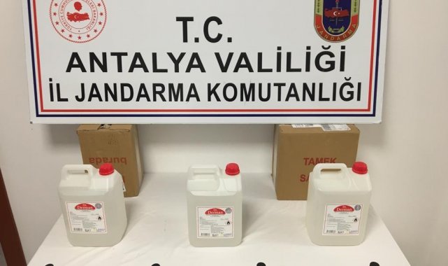 Manavgat'ta jandarma el yapımı içkiye savaş açtı