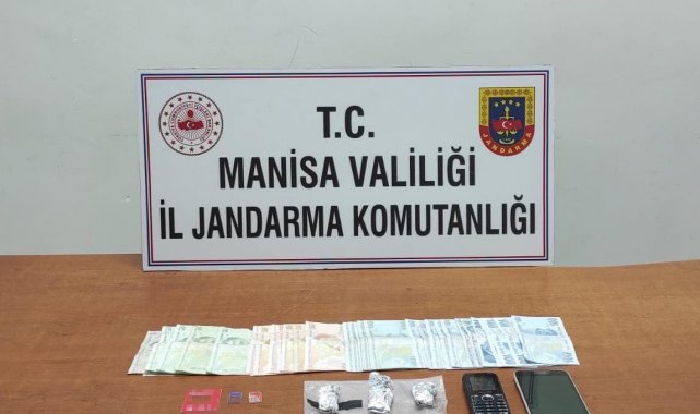 Manisa&#039;da jandarmadan uyuşturucu tacirine operasyon