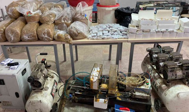 Manisa'da kaçak tütün operasyonu: 5 gözaltı