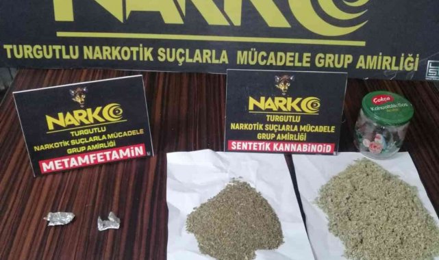 Manisa'da uyuşturucu operasyonu: 3 gözaltı