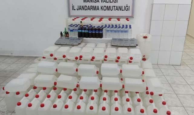 Manisa'da yaklaşık 2 ton kaçak içki ele geçirildi