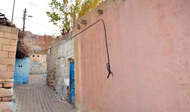 Mardin'de internet kablosu hırsızları için mahalleli nöbette
