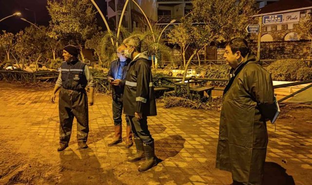 Marmaris Belediye Başkanı Oktay'dan gece mesaisi