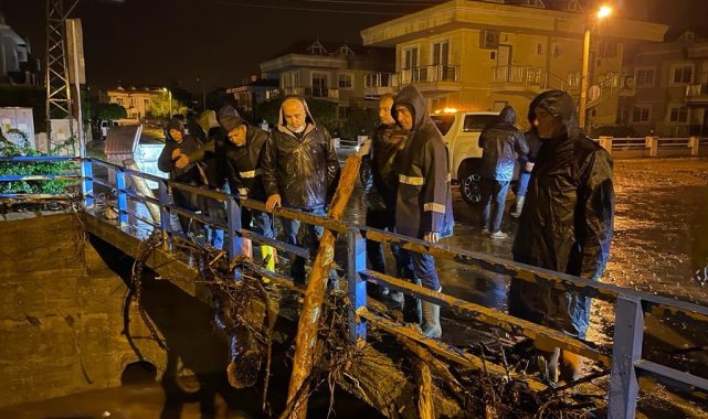 Marmaris Belediyesi ekipleri tam kadro sahada