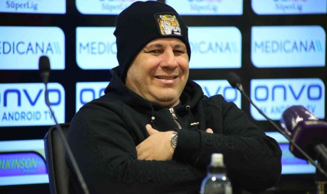 Maruis Sumudica: "Bu takımı kim oluşturduysa sorumluluğu da onun alması gerekiyor"