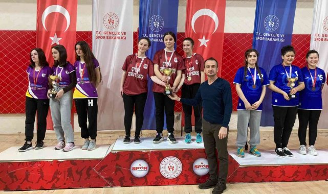 Masa tenisi gençler şampiyonları belli oldu