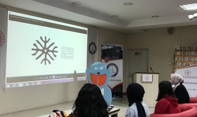 Matematik öğrencilerinden Kütüphane'ye ziyaret