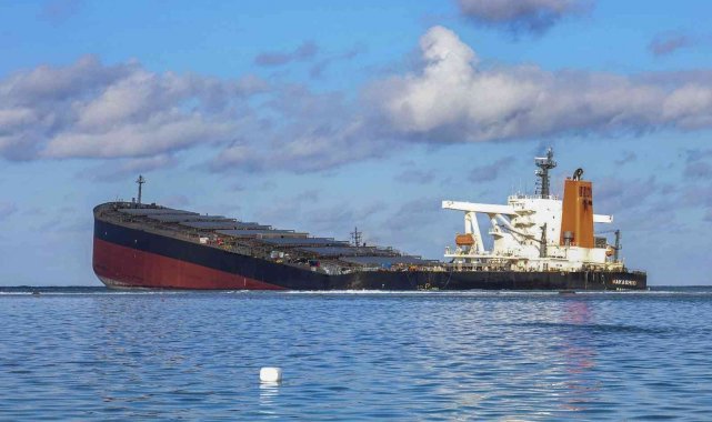 Mauritius'ta çevre felaketine neden olan geminin kaptanına 20 ay hapis cezası