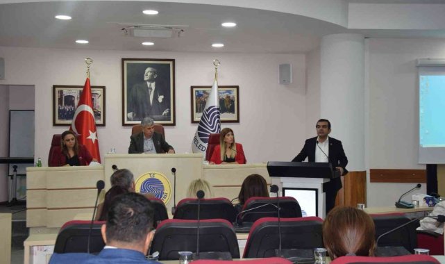 Meclis toplantısında CHP'li Vursavuş'tan ilginç öneri