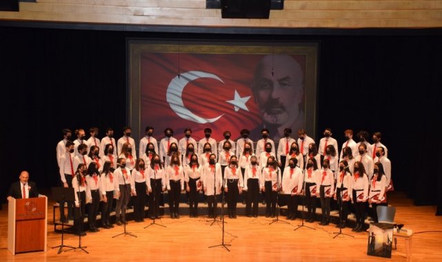 Mehmet Akif Ersoy vefatının 85&#039;inci yıl dönümünde Anadolu Üniversitesi&#039;nde anıldı