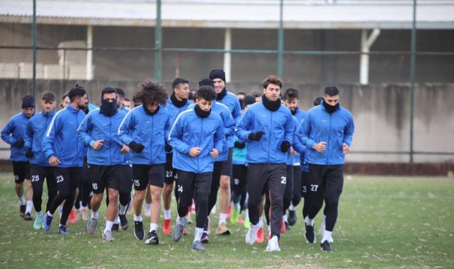 Menemenspor'un deplasman karnesi zayıf