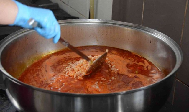 Menteşe'de Kazanlar 35 Bin kişi için kaynadı