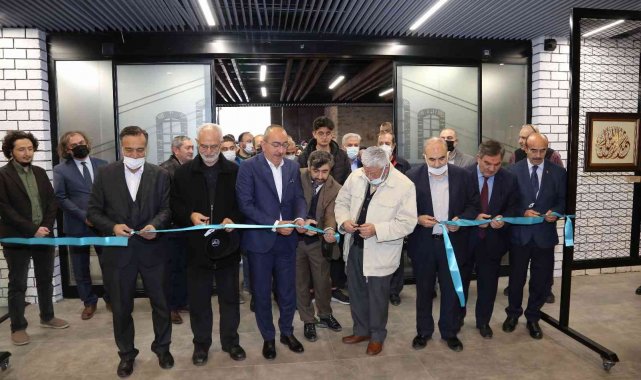 Meram'da Telamiz-i Konevi hat sergisi açıldı