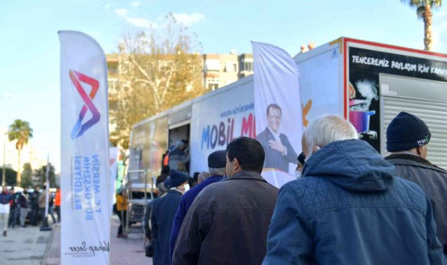 Mersin Büyükşehir Belediyesinin mobil mutfak tırı ilçelerde
