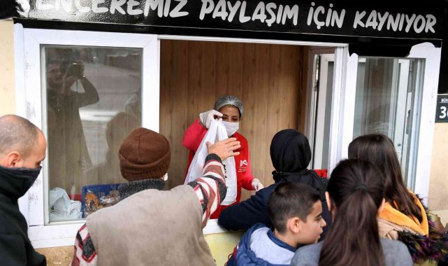 Mersin Büyükşehrin &#039;mahalle mutfakları&#039; hafta sonu da açıldı