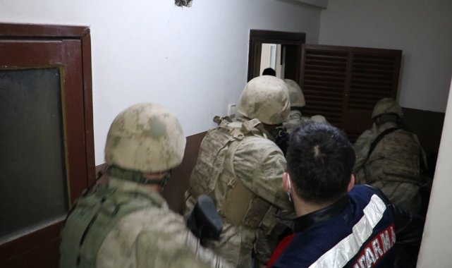 Mersin&#039;de DEAŞ operasyonu: 6 gözaltı