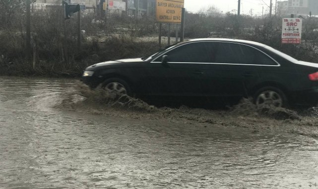 Milas&#039;ı sel aldı...