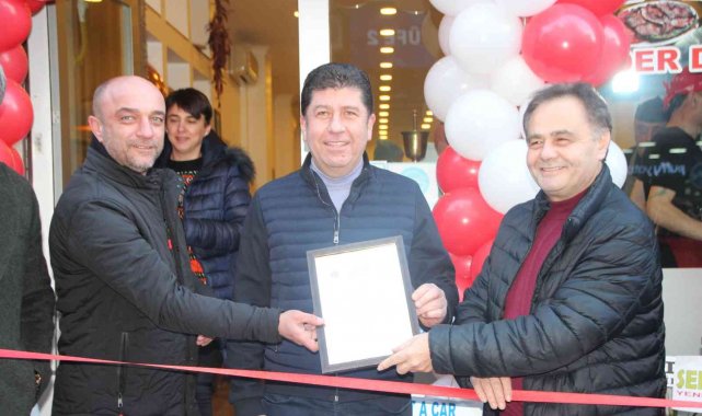 Milletvekili Tüzün ve Başkan Şahin'den iş yeri açılışı