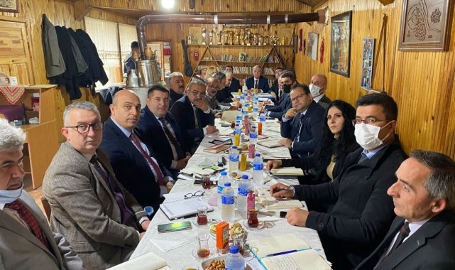 Milli Eğitim müdürü Bahçacıoğlu, ilçe müdürleriyle buluştu