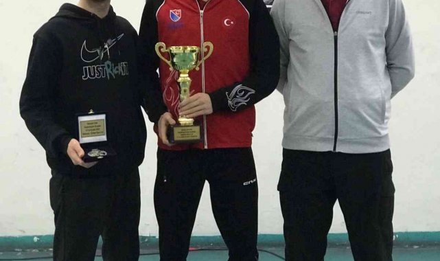 Milli sporcu Akal, Eskrim Federasyon Kupası'nda Türkiye ikincisi oldu