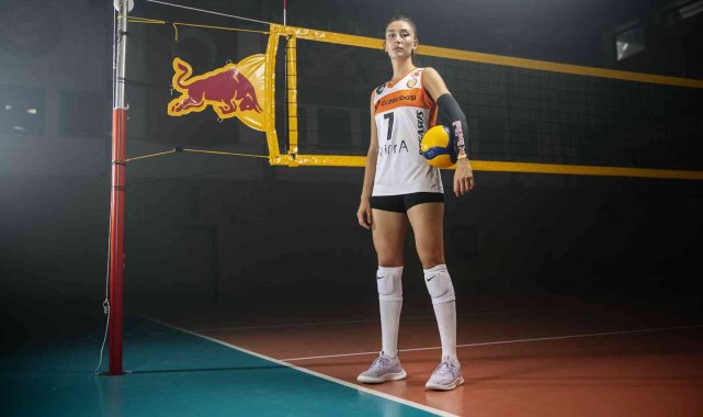 Milli voleybolcu Hande Baladin'in hedefi ligde ve Avrupa'da şampiyonluk