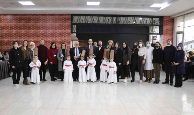 Minik semazenler mevlana&#039;yı unutmadı