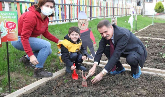 Minikler kışlık sebzelerini dikti