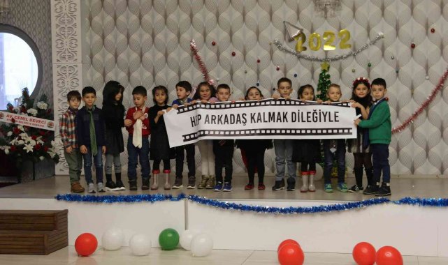 Miniklerin yeni yıl coşkusu