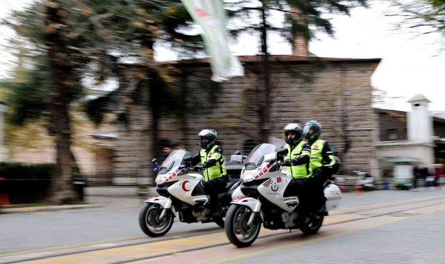 Motosikletli 112 ekipleri hayat kurtarıyor
